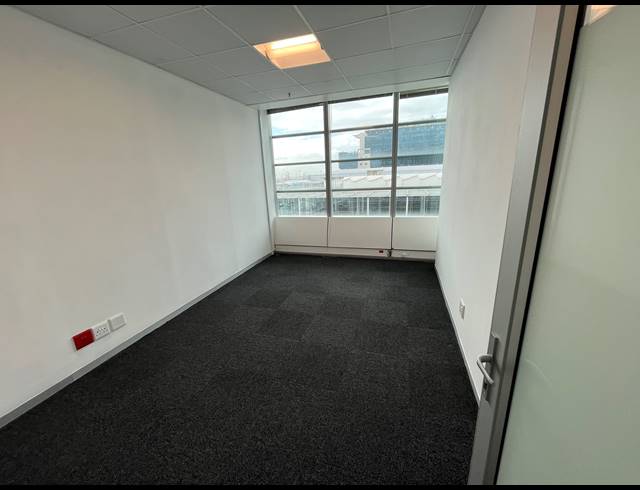 339M² OFFICE TO LET IN FORESHORE
